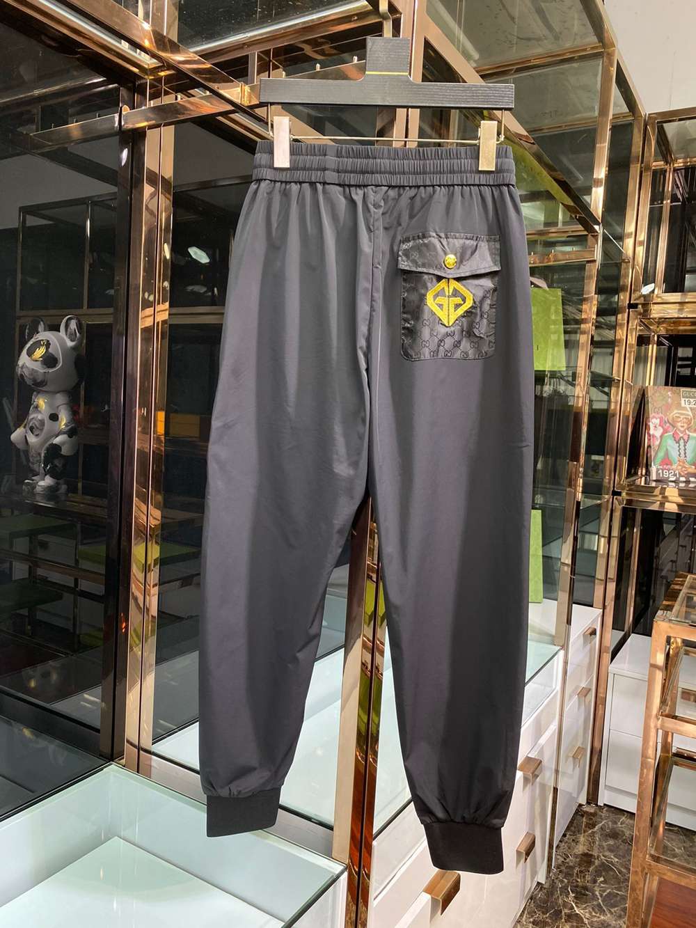 GU- Trousers JP9618675